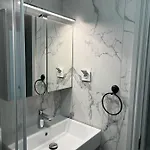 Adirama Elegant Walk To The * 오브조르