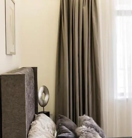 Апартаменты Adiramar Обзор