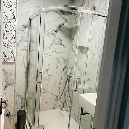 Апартаменты Adiramar *