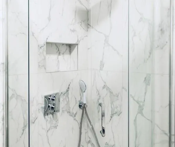 Adiramar アパート *