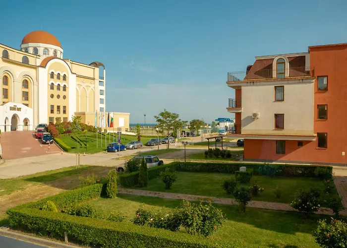 Adiramar アパート