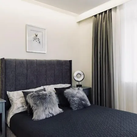 Apartament Adiramar *